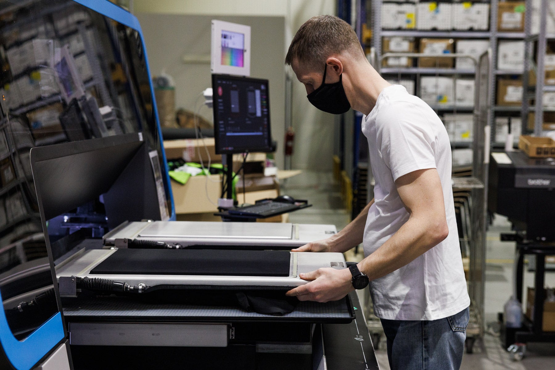Preparing-t-shirt-for-DTG-printing