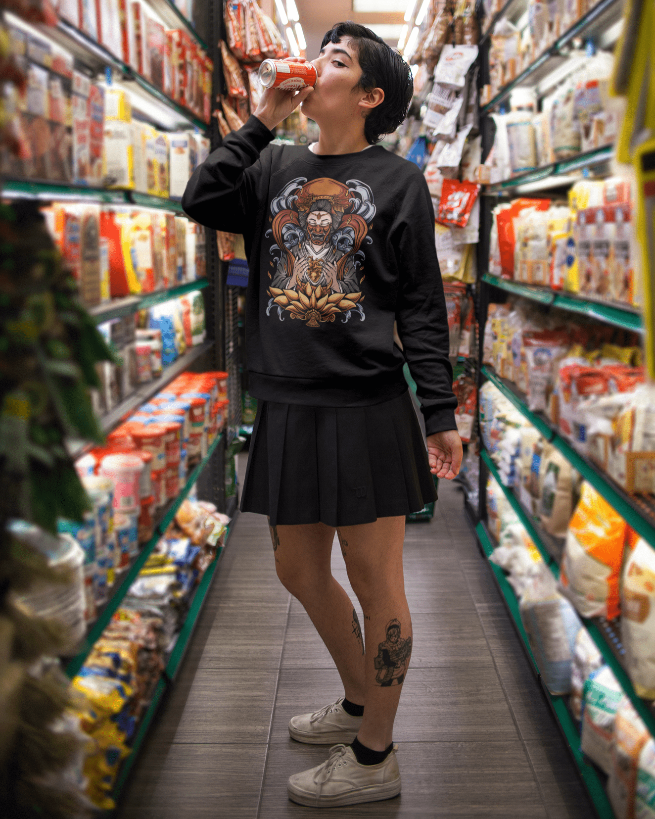 Geisha 1 - Unisex Sweatshirt || TeeStitch Apparel